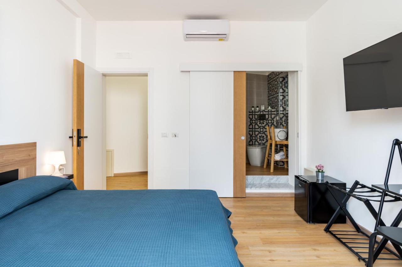 Catania Central Guest House - Rooms With Balcony エクステリア 写真